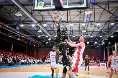 Unglückliche Niederlage bei den RheinStars Köln